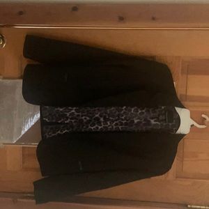 Great blazer for work or a night out
